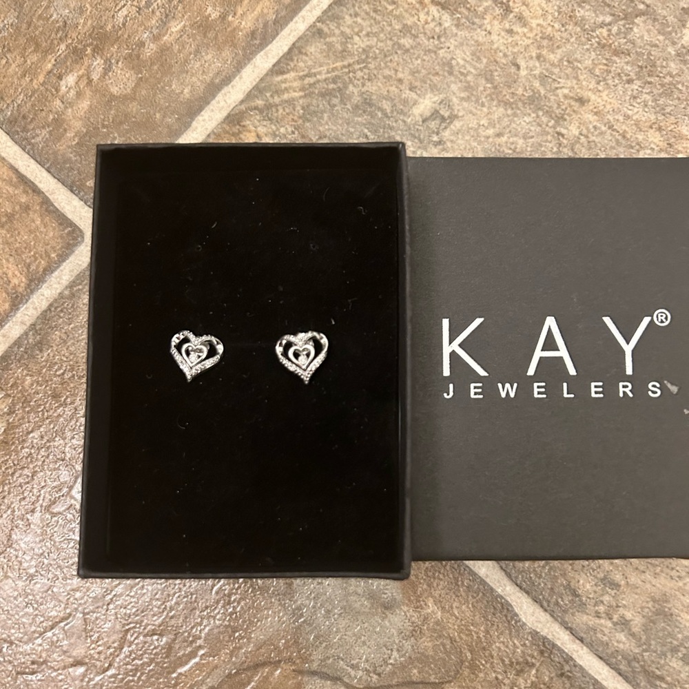 Heart diamond earrings